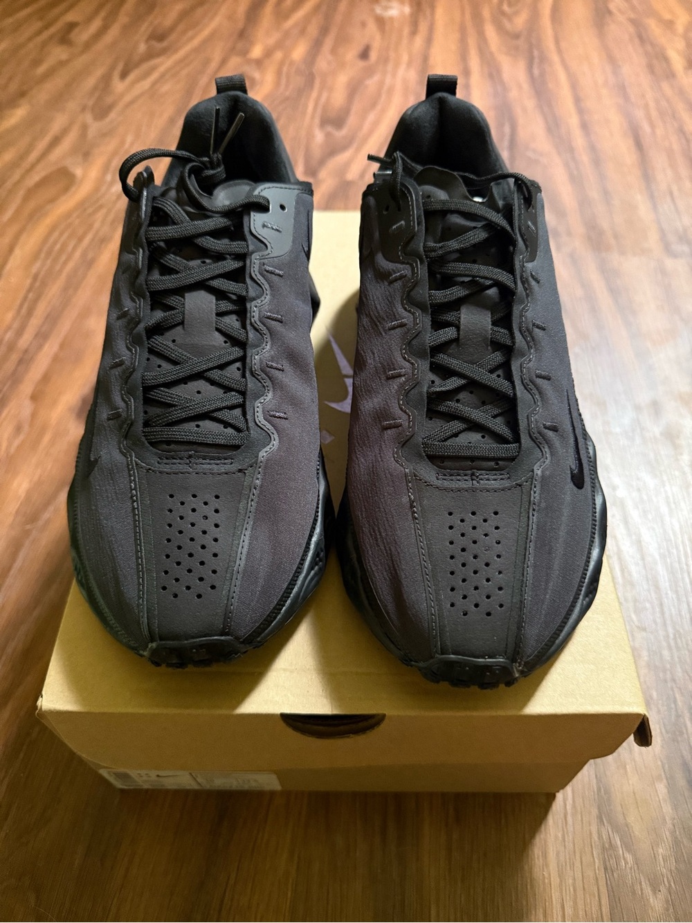 Men's Nike Triple Black Ava Rover